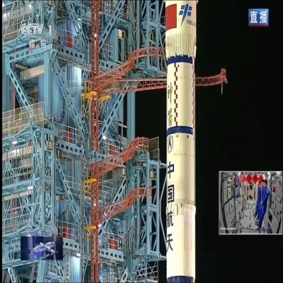 心懷山海，眼有星辰